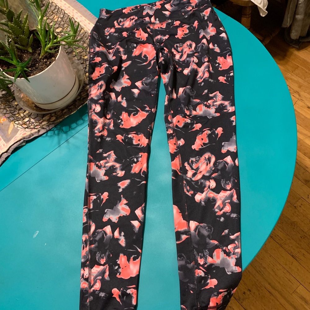 Danskin full length black and pink leggings S
